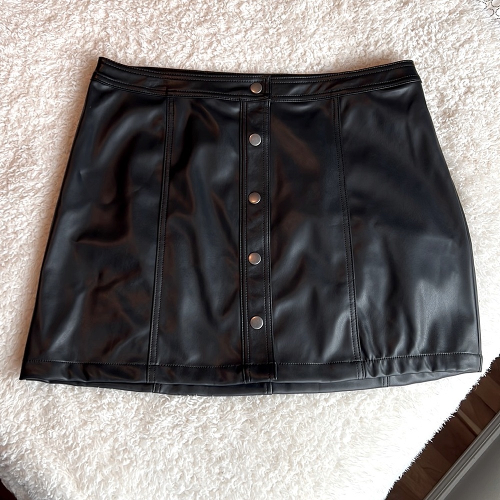 Faux leather front button mini skirt